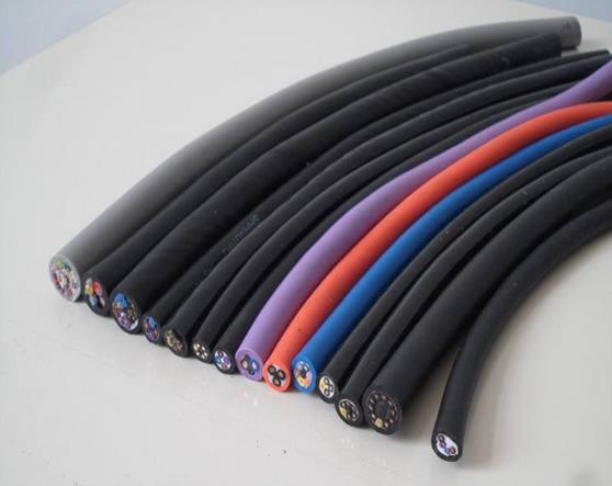 易初柔性耐彎曲電纜的使用環境圖 易初柔性耐彎曲電纜的使用環境圖