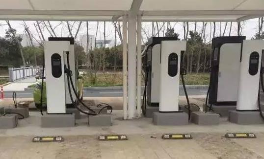 快充充電樁電纜讓電動汽車實現快速充電圖 快充充電樁電纜讓電動汽車實現快速充電圖